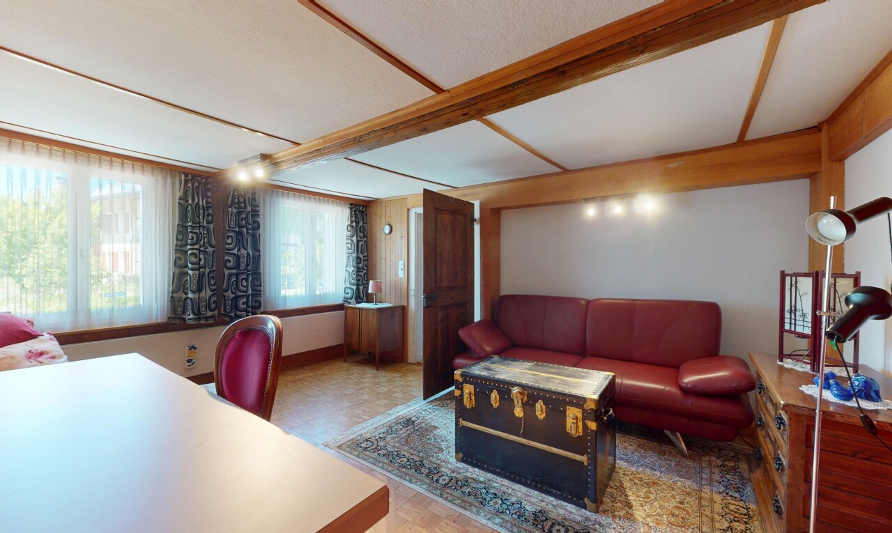 salon / salle à manger avec lumière naturelle, natural light, et inside property