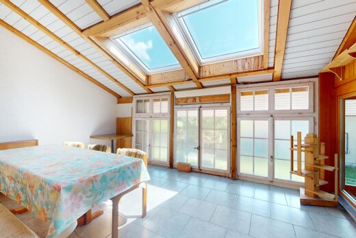 zimmer / schlafzimmer mit inside property, dachfenster, natural light, natürliches licht, und vaulted ceiling