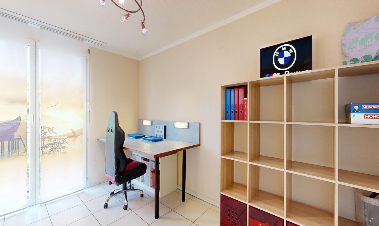 büro mit drywall, gipskartonwand, crown molding, kronenstuck, und bürobereich