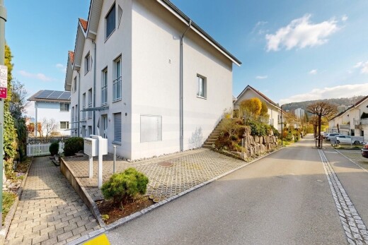 außenansicht mit day time, stuckverkleidung, zaun, und from community