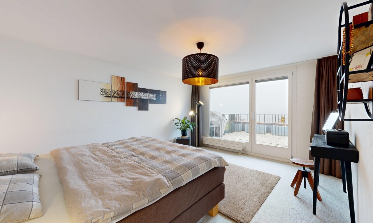 chambre avec natural light, lumière naturelle, drywall, cloison sèche, et carpet