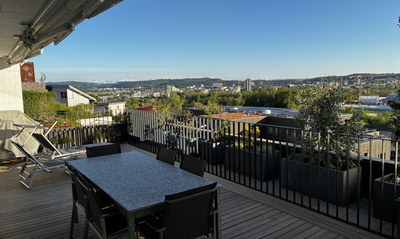 balcon avec day time, coin repas extérieur, from property, et terrasse