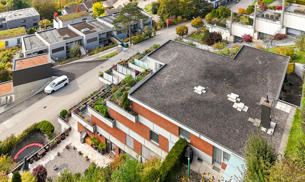 façade avec bardage en brique, vue résidentielle, residential view, et aerial view