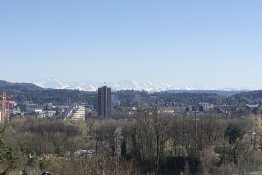 außenansicht mit mountain view, blick auf die berge, und day time