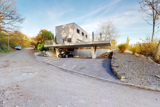 außenansicht mit property visible, day time, und parkplatz