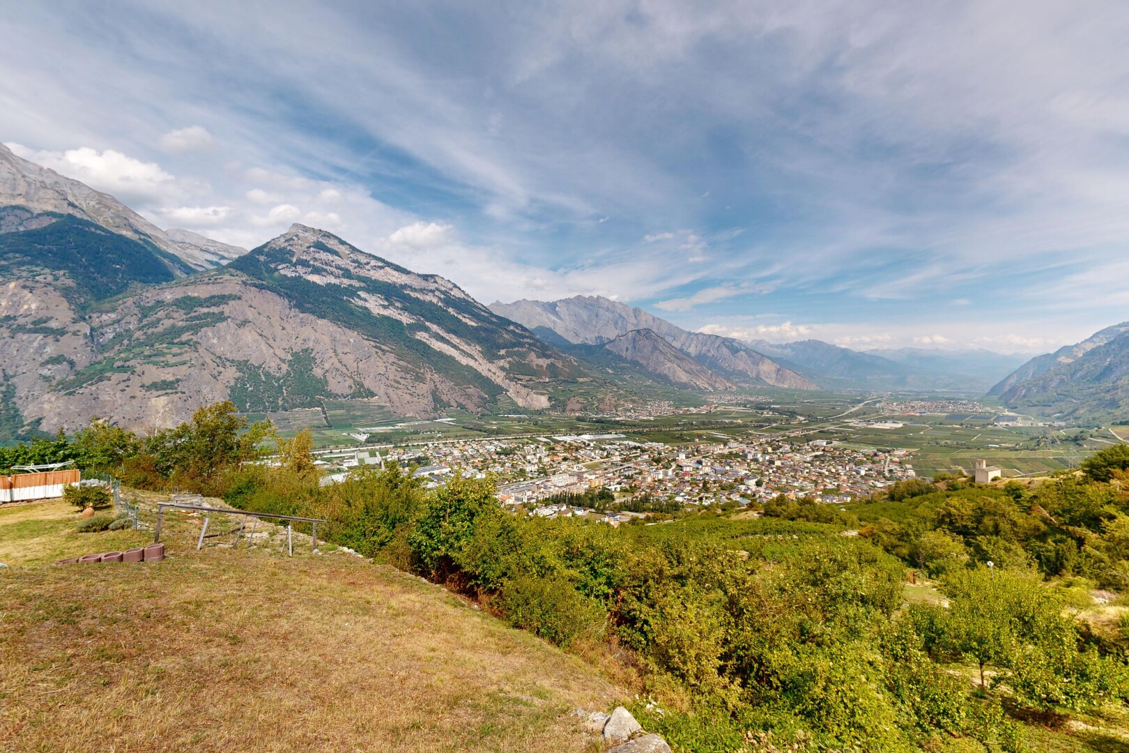 vue sur la montagne avec mountain view, vue sur la montagne, et day time