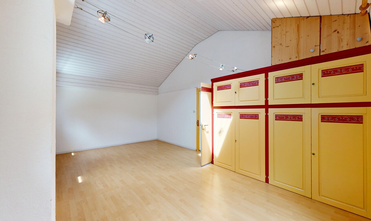 pièce vide avec pièce supplémentaire, plafond voûté, vaulted ceiling, high end ceiling, et cloison sèche