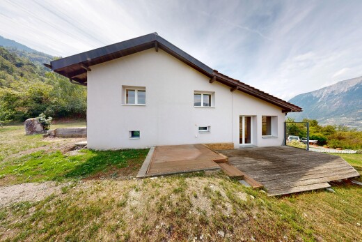 façade avec terrasse, bardage en stuc, property visible, from property, et vue sur la montagne