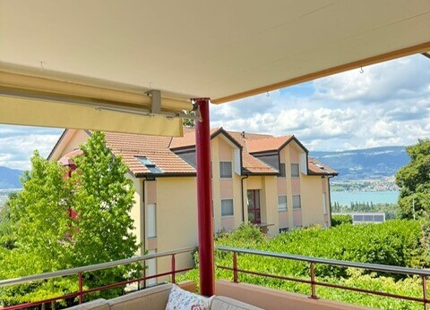 balcon avec day time, from property, et balcon