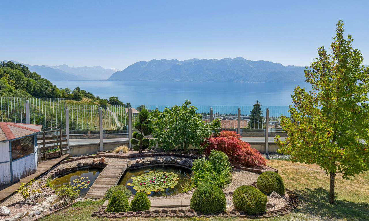 vue sur la montagne avec day time, mountain view, vue sur la montagne, et from property
