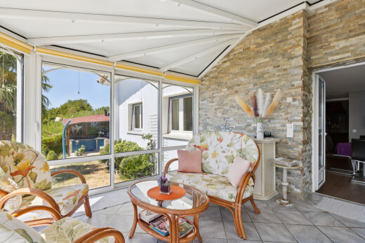 terrasse avec véranda et day time