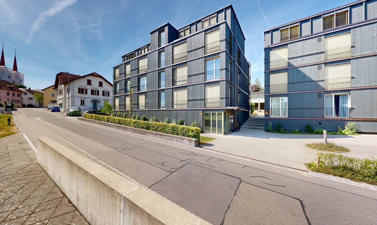 außenansicht mit day time, apartment complex view, blick auf wohnanlage, und from community