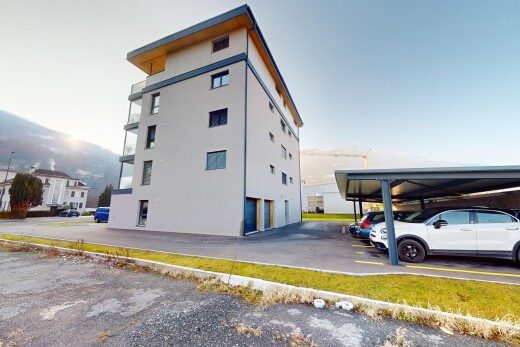 außenansicht mit eingebaute garage