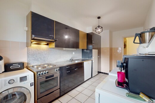 küche mit tumbler, inside property, drywall, gipskartonwand, und dunstabzugshaube