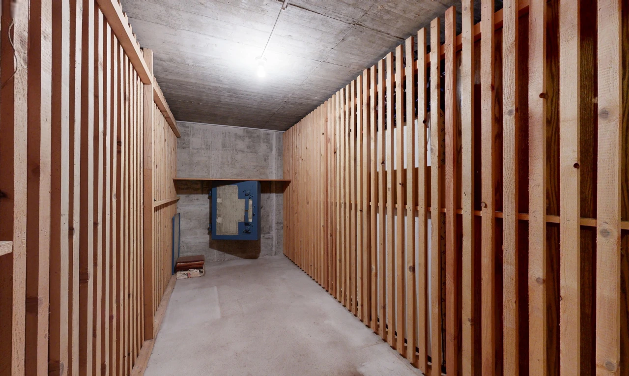 halle / korridor mit concrete floor, betonboden, concrete wall, betonmauer, und concrete ceiling
