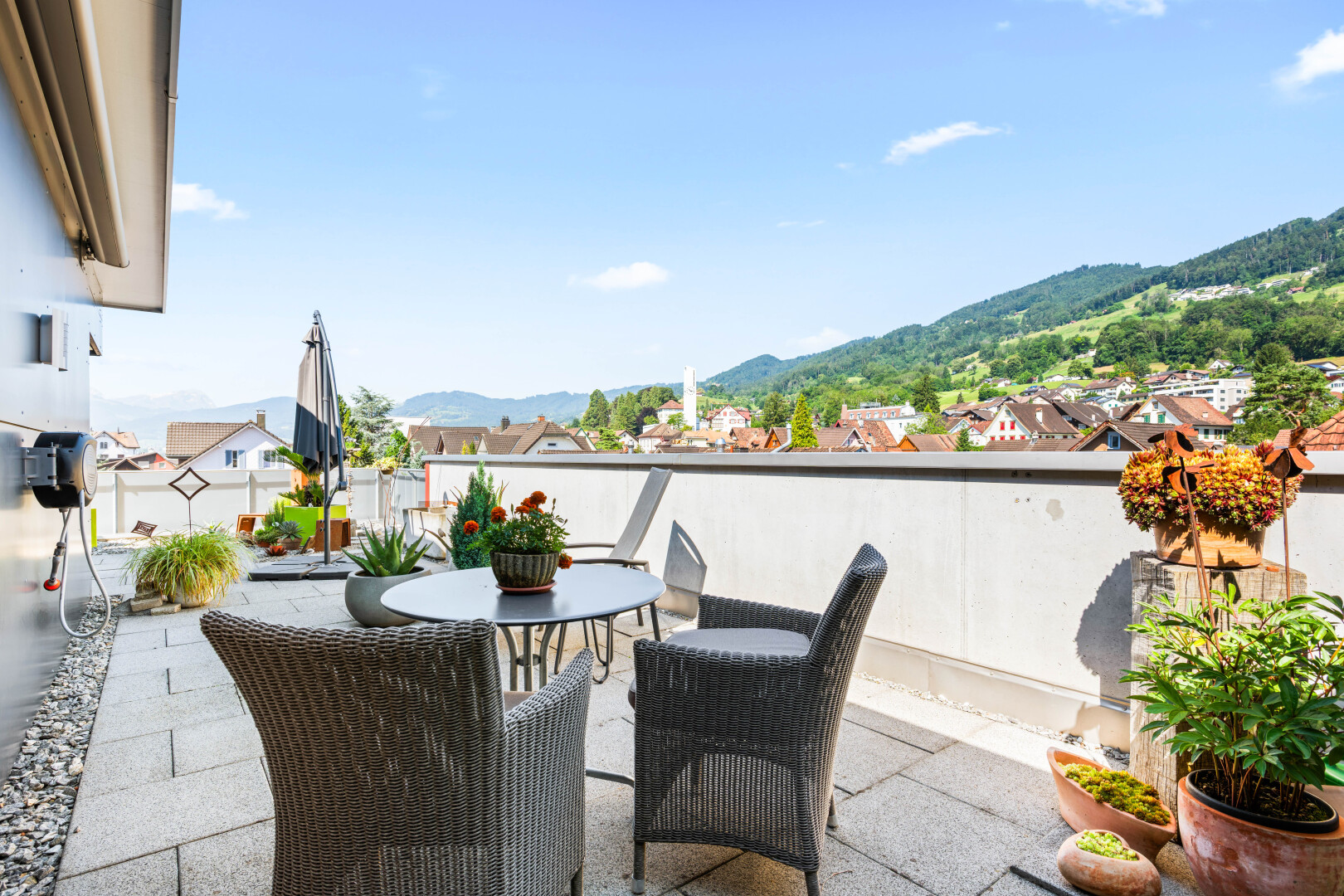 terrasse mit from property, day time, residential view, wohngebietblick, und mountain view