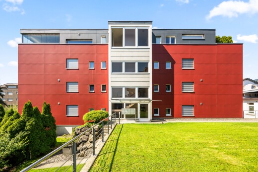 außenansicht mit day time, apartment complex view, und blick auf wohnanlage