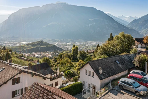 vue sur la montagne avec vue sur la montagne, mountain view, day time, et drone view