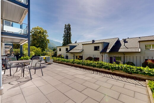 terrasse mit terrasse, day time, essbereich im freien, und balkon