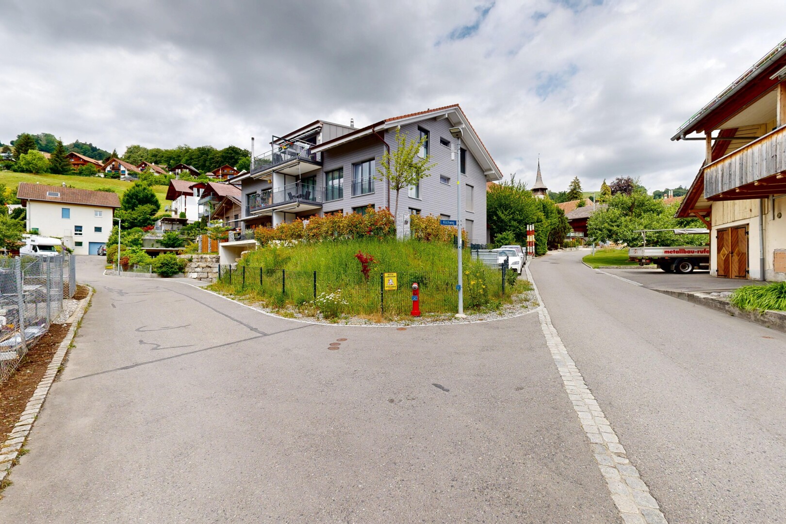 außenansicht mit zaun, wohngebietblick, residential view, und overcast