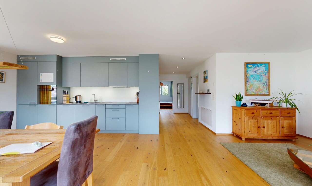 esszimmer mit wood finish floor, holzfußboden, drywall, gipskartonwand, und inside property