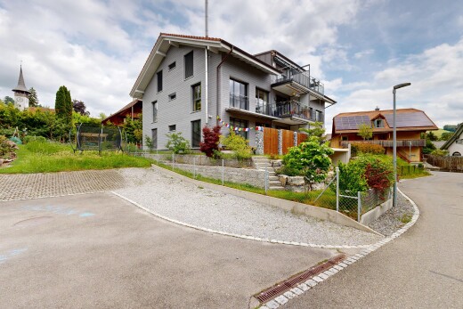 außenansicht mit day time, zaun, und balkon