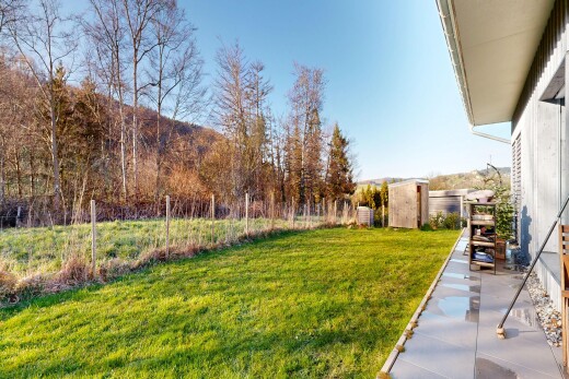 jardin avec day time, pelouse, from property, et terrasse