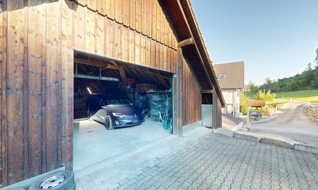 parking avec day time et garage