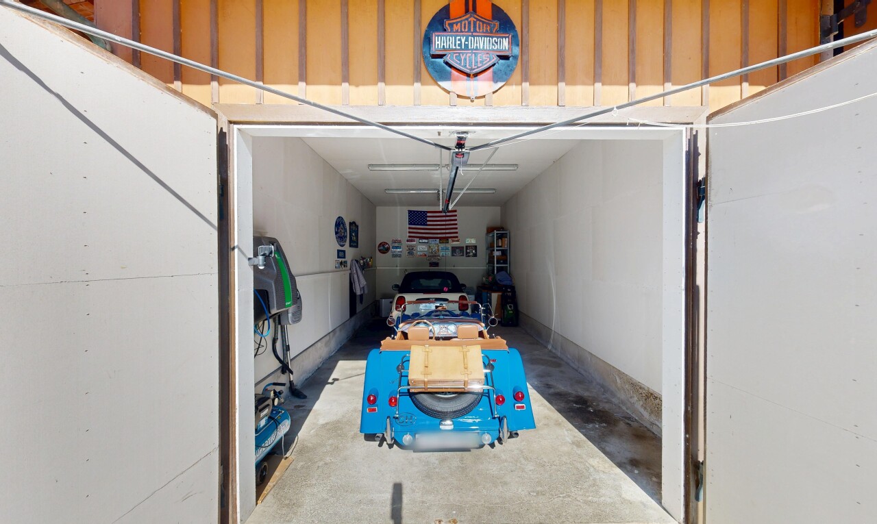 parking avec inside property