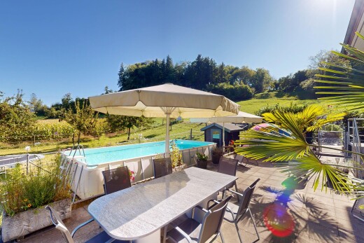 schwimmbad mit essbereich im freien, schwimmbad, day time, und handlauf