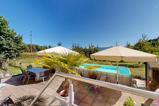 terrasse mit essbereich im freien, terrasse, power lines view, from property, und zaun