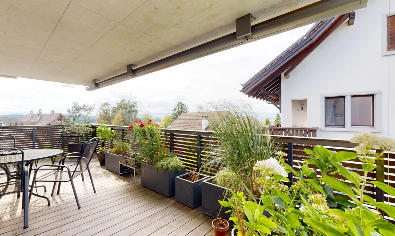 terrasse mit essbereich im freien, deck, from property, und overcast