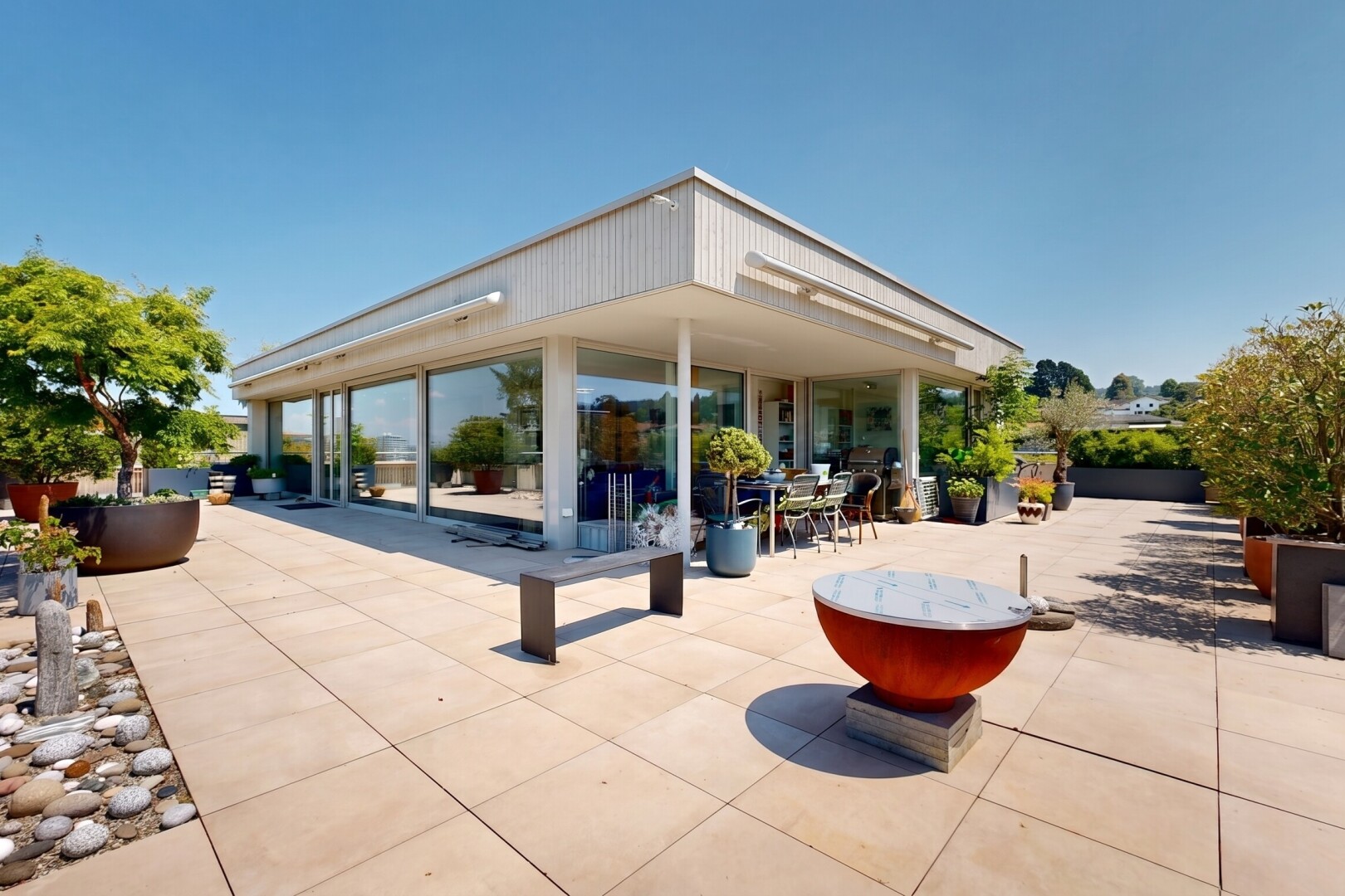 terrasse mit day time, terrasse, und from community