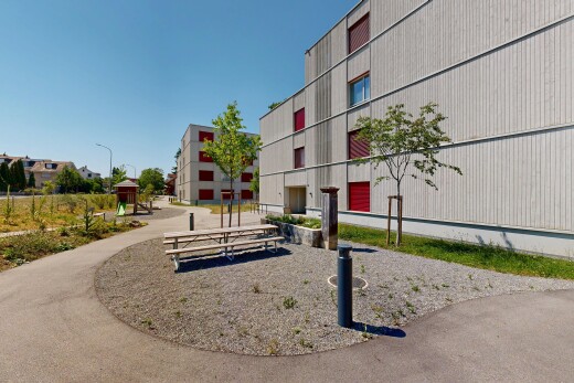 view of apartment building / complex