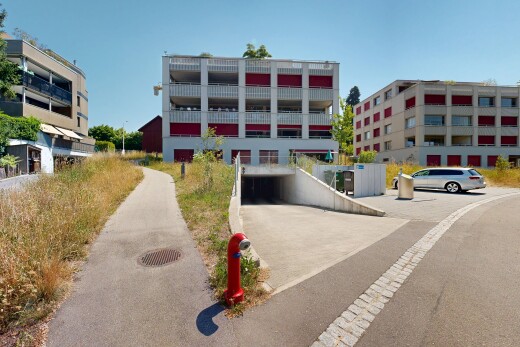 außenansicht mit from community, apartment complex view, blick auf wohnanlage, und day time
