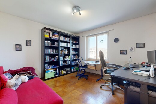 büro mit drywall, gipskartonwand, inside property, bürobereich, und natural light