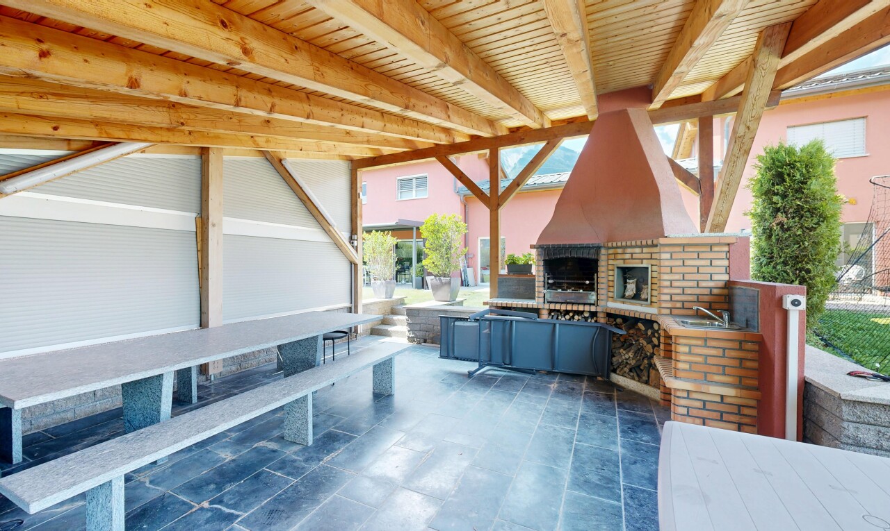 terrasse avec cuisine extérieure, terrasse, et évier