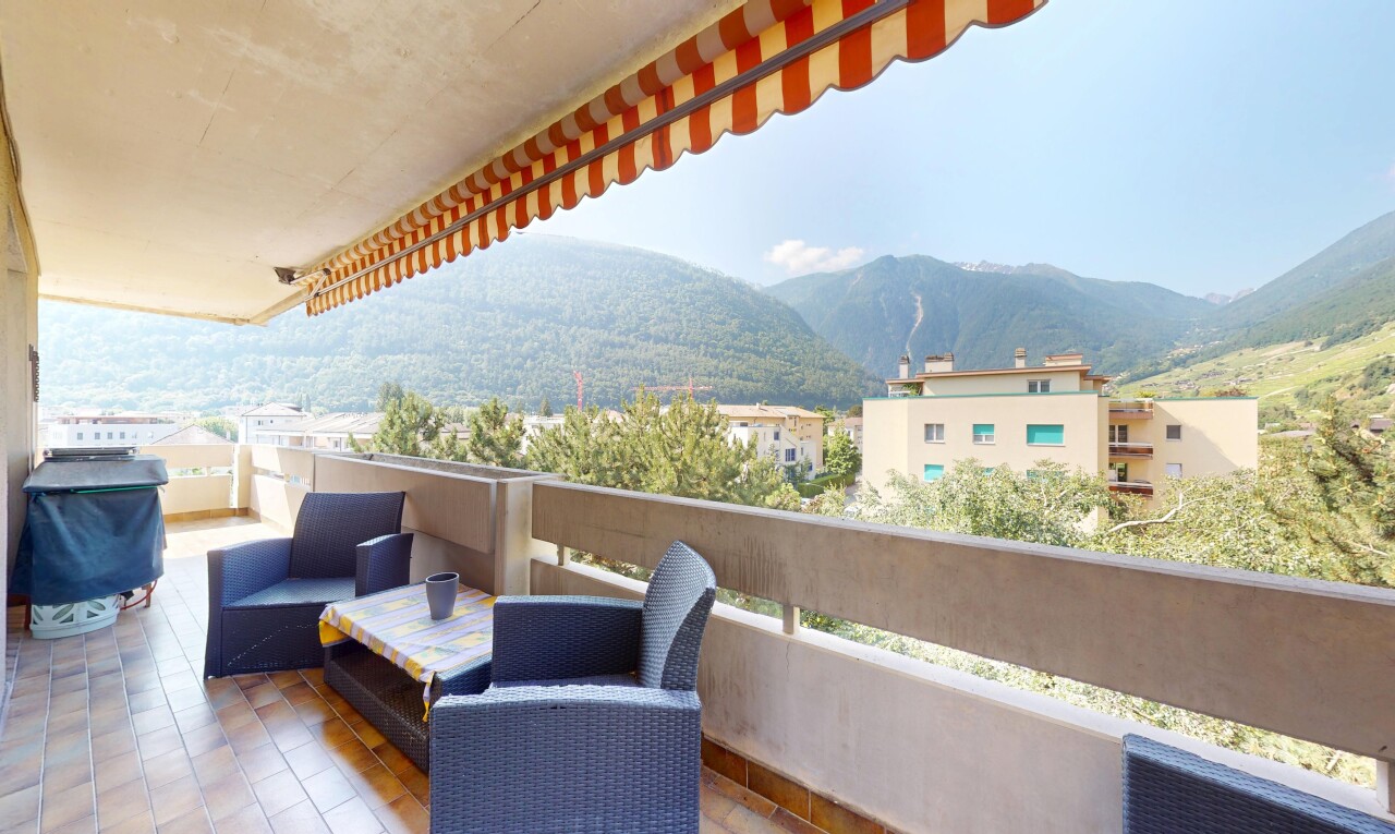 terrasse mit mountain view, blick auf die berge, from property, balkon, und day time