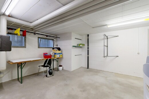 parking avec inside property