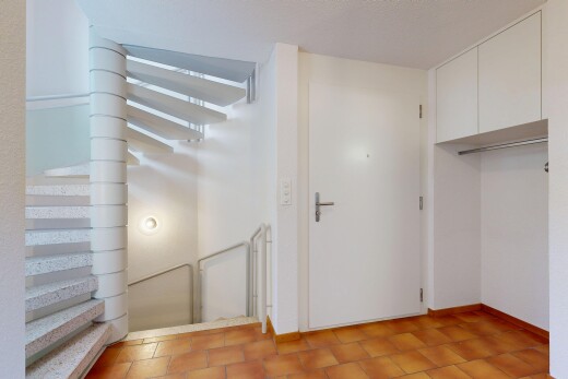 escaliers avec inside property, escaliers, cloison sèche, drywall, et light floor