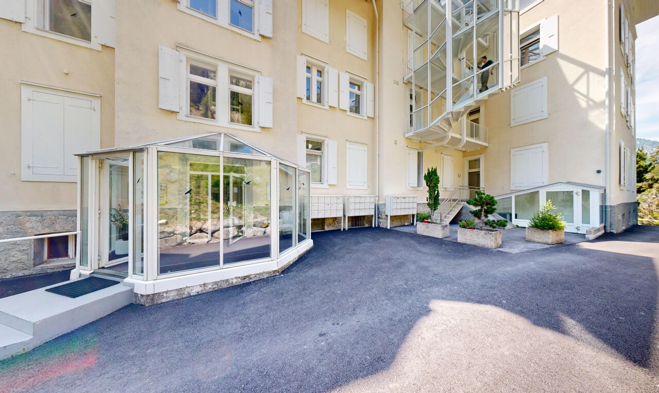 extérieur du bâtiment avec vue sur le complexe d'appartements, apartment complex view, et from community