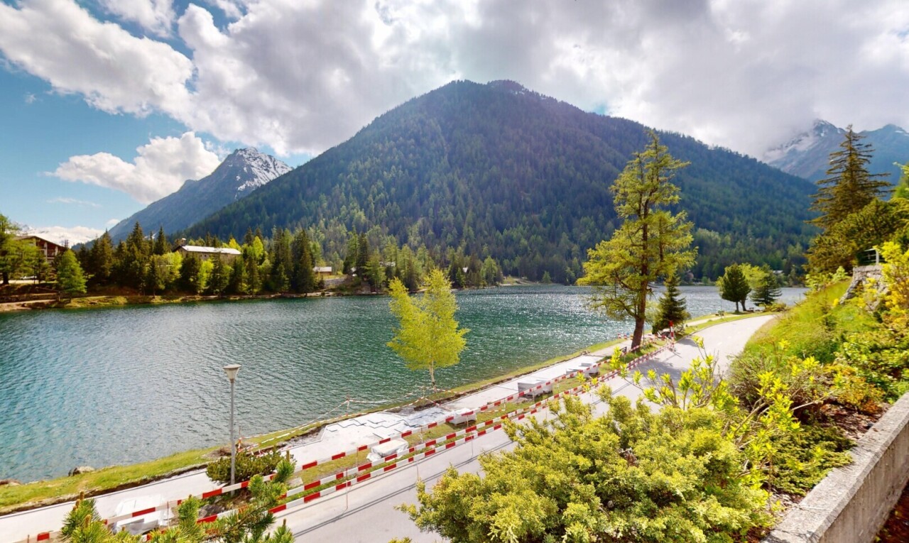 vue sur la mer avec vue sur l'eau, water view, vue sur la montagne, mountain view, et view focus
