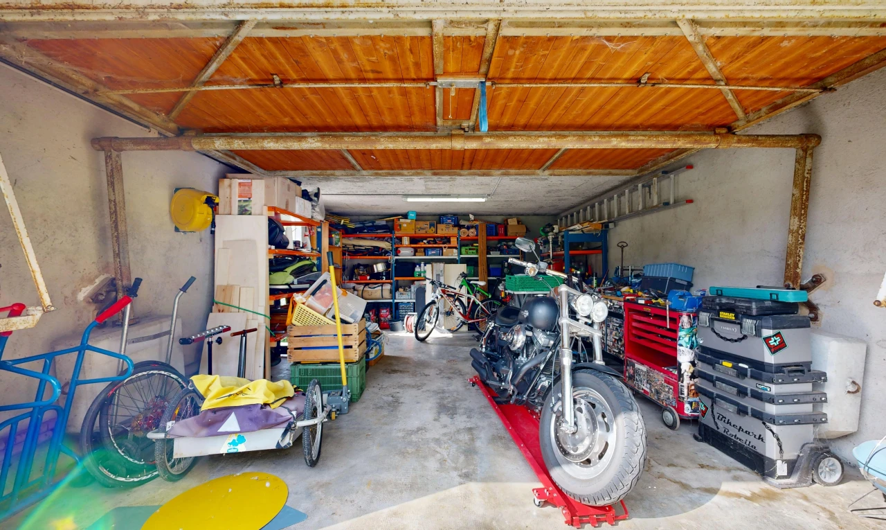 parking avec inside property