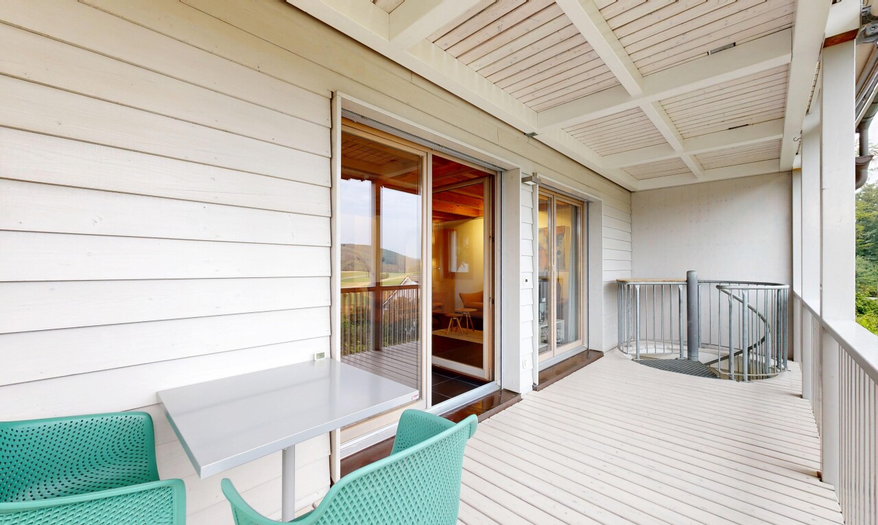 terrasse mit property visible und deck