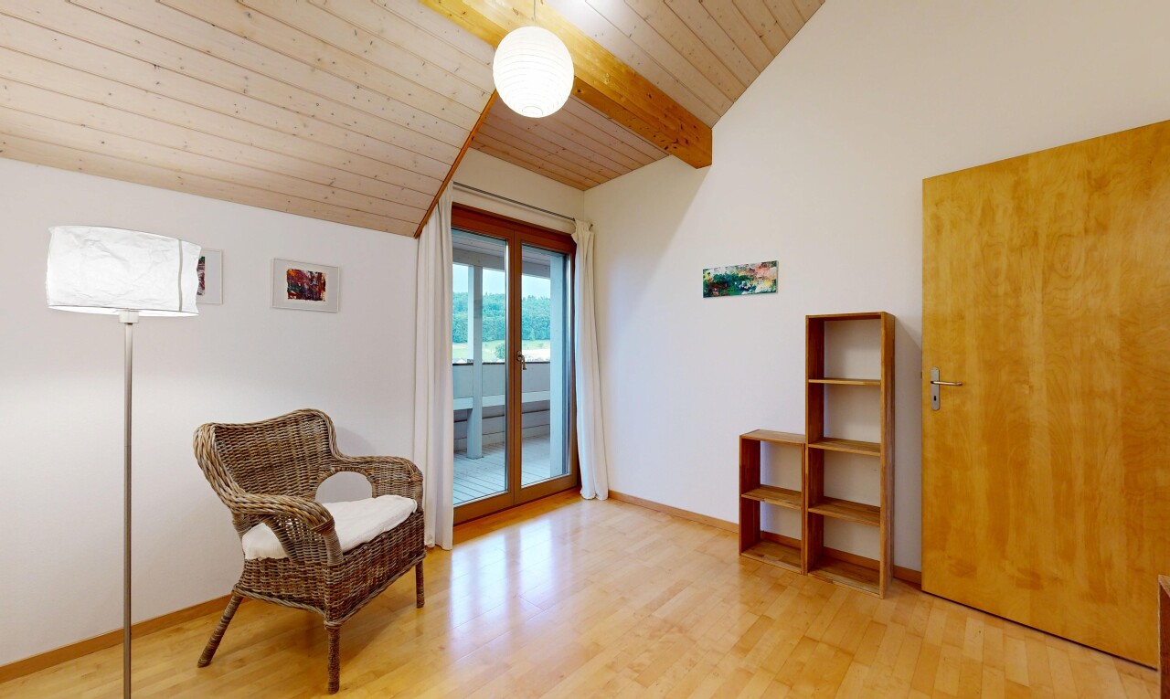 leerer raum mit gipskartonwand, drywall, inside property, natürliches licht, und natural light