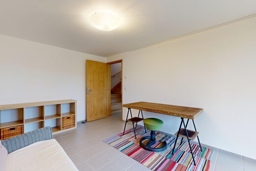 chambre avec cloison sèche, drywall, inside property, et light floor