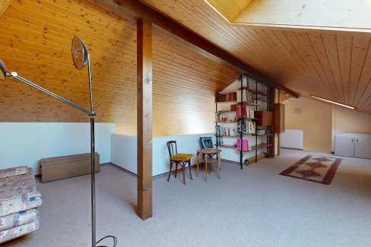 chambre avec plafond en bois, wood ceiling, pièce supplémentaire, inside property, et cloison sèche