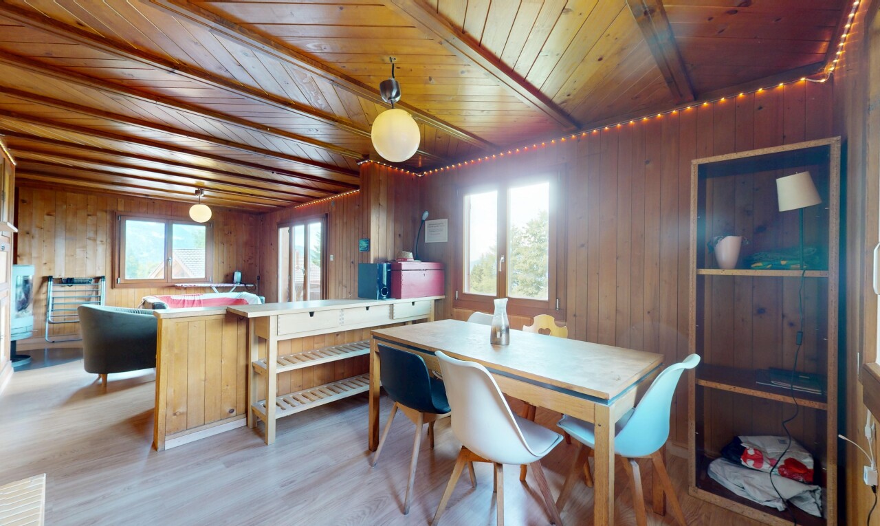 esszimmer mit natural light, natürliches licht, wood ceiling, holzdecke, und inside property