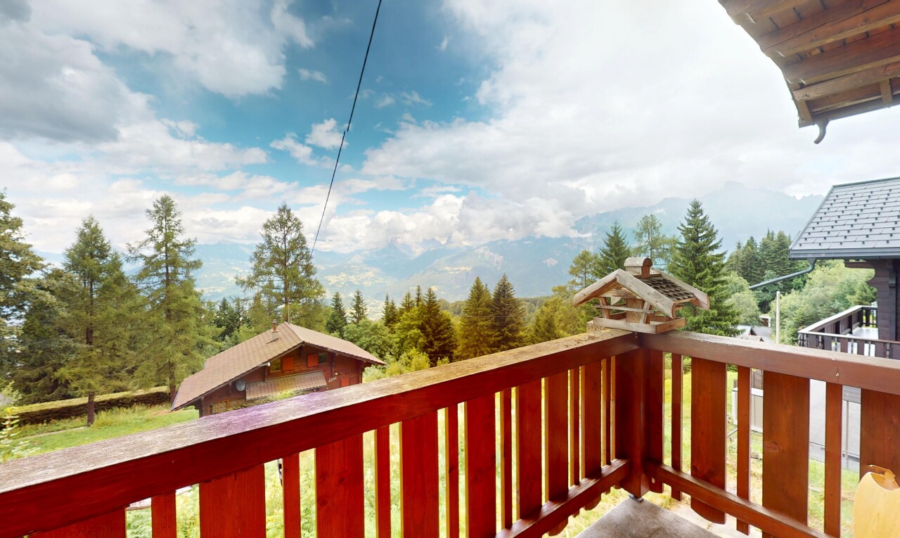 balkon mit from property, balkon, und day time