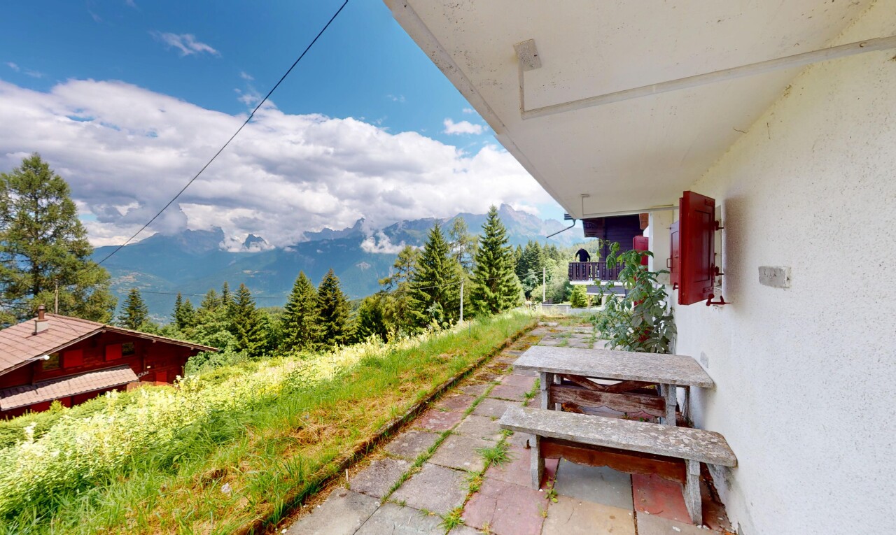 garten mit blick auf die berge, mountain view, day time, und from property
